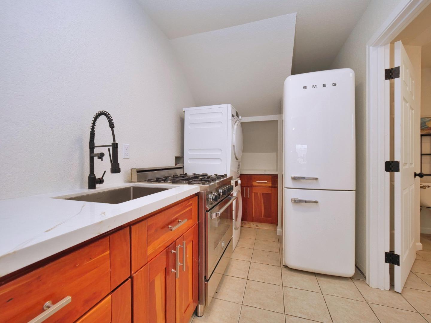 Detail Gallery Image 25 of 33 For 3000 56th Ave, Oakland,  CA 94605 - 4 Beds | 2 Baths