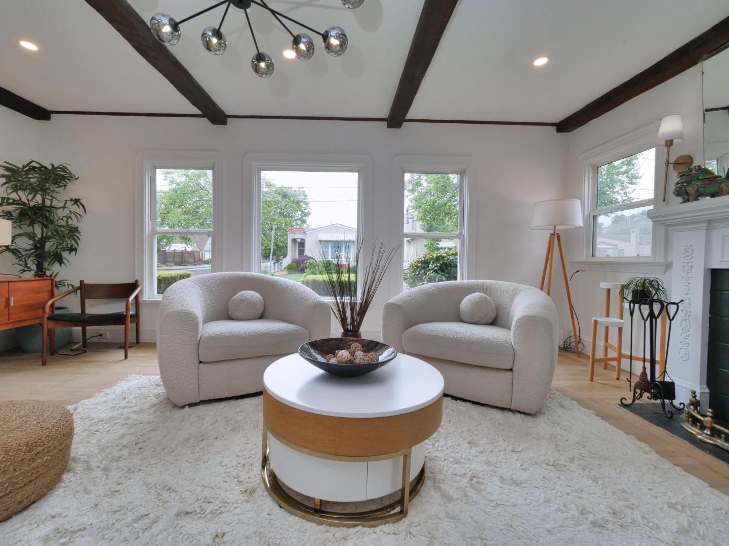 Detail Gallery Image 5 of 33 For 3000 56th Ave, Oakland,  CA 94605 - 4 Beds | 2 Baths