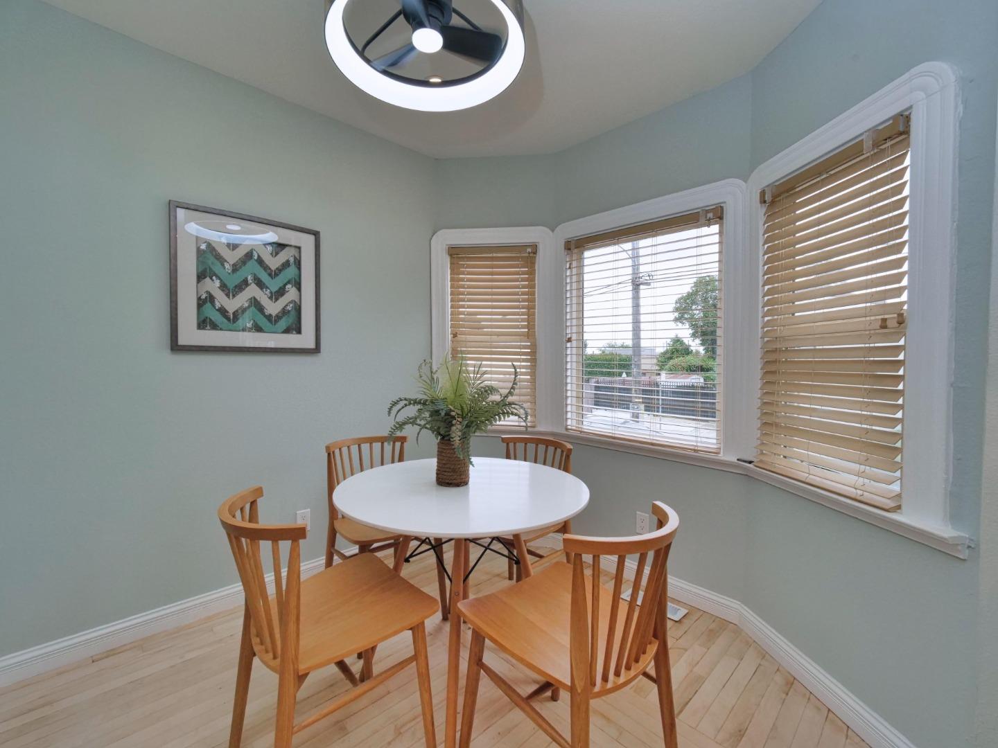 Detail Gallery Image 8 of 33 For 3000 56th Ave, Oakland,  CA 94605 - 4 Beds | 2 Baths