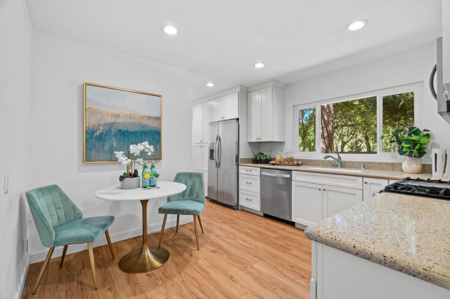 Detail Gallery Image 15 of 32 For 20141 Mendelsohn Ln, Saratoga,  CA 95070 - 4 Beds | 2 Baths