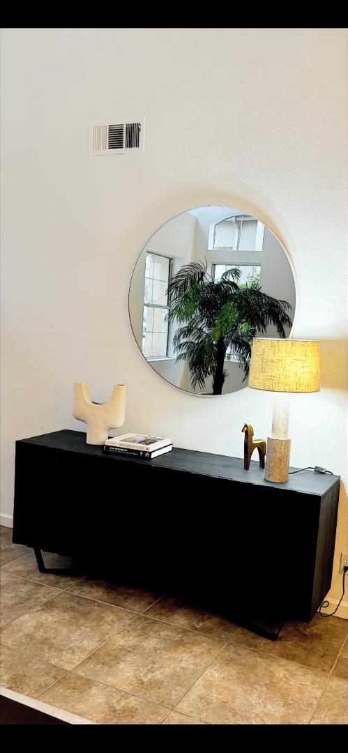 Detail Gallery Image 4 of 33 For 16 Vista Pointe Dr, Watsonville,  CA 95076 - 4 Beds | 2/1 Baths