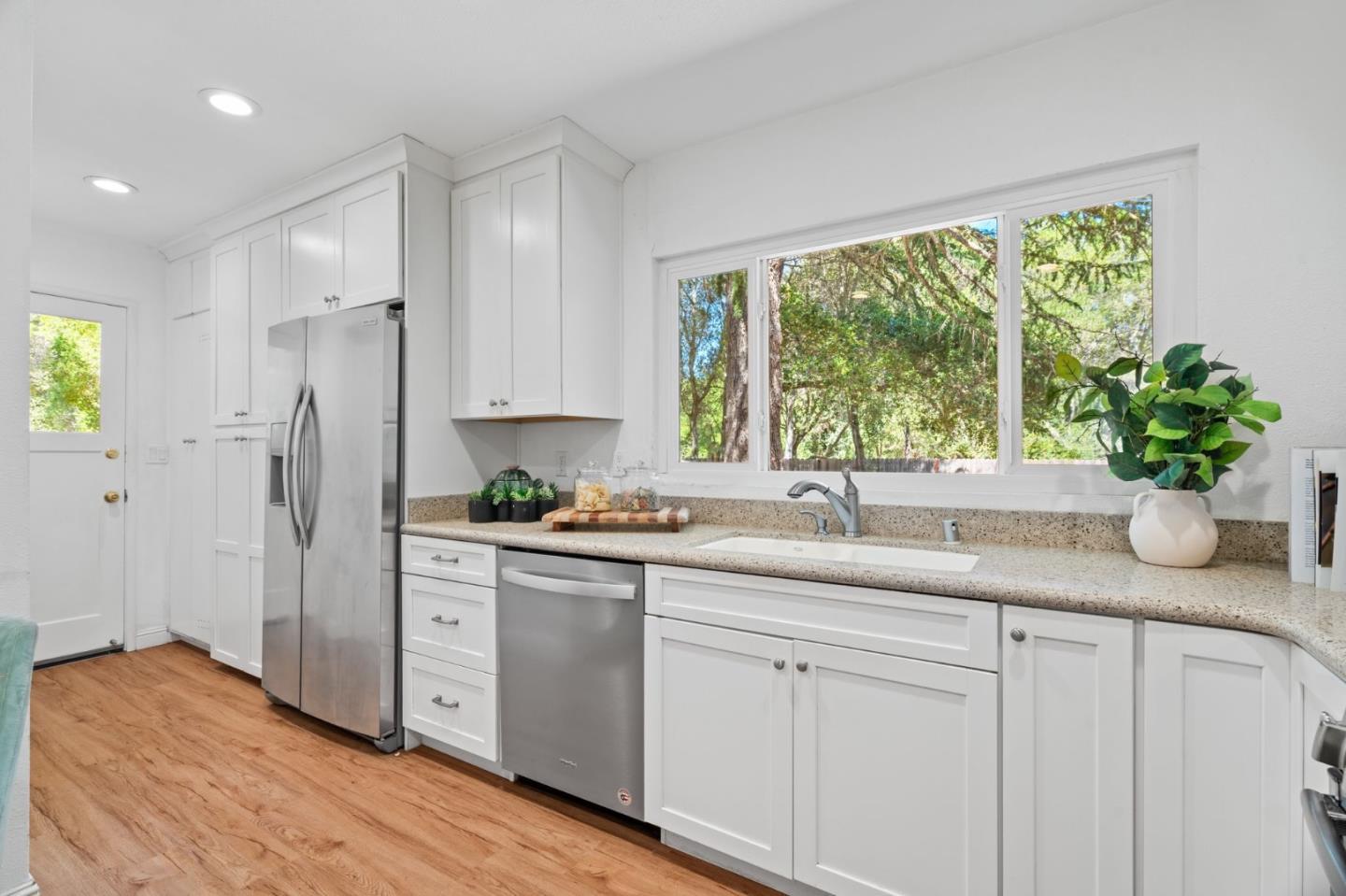 Detail Gallery Image 18 of 32 For 20141 Mendelsohn Ln, Saratoga,  CA 95070 - – Beds | – Baths