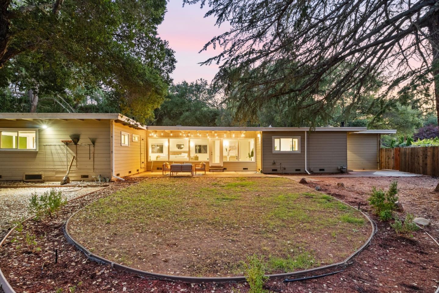 Detail Gallery Image 29 of 32 For 20141 Mendelsohn Ln, Saratoga,  CA 95070 - – Beds | – Baths