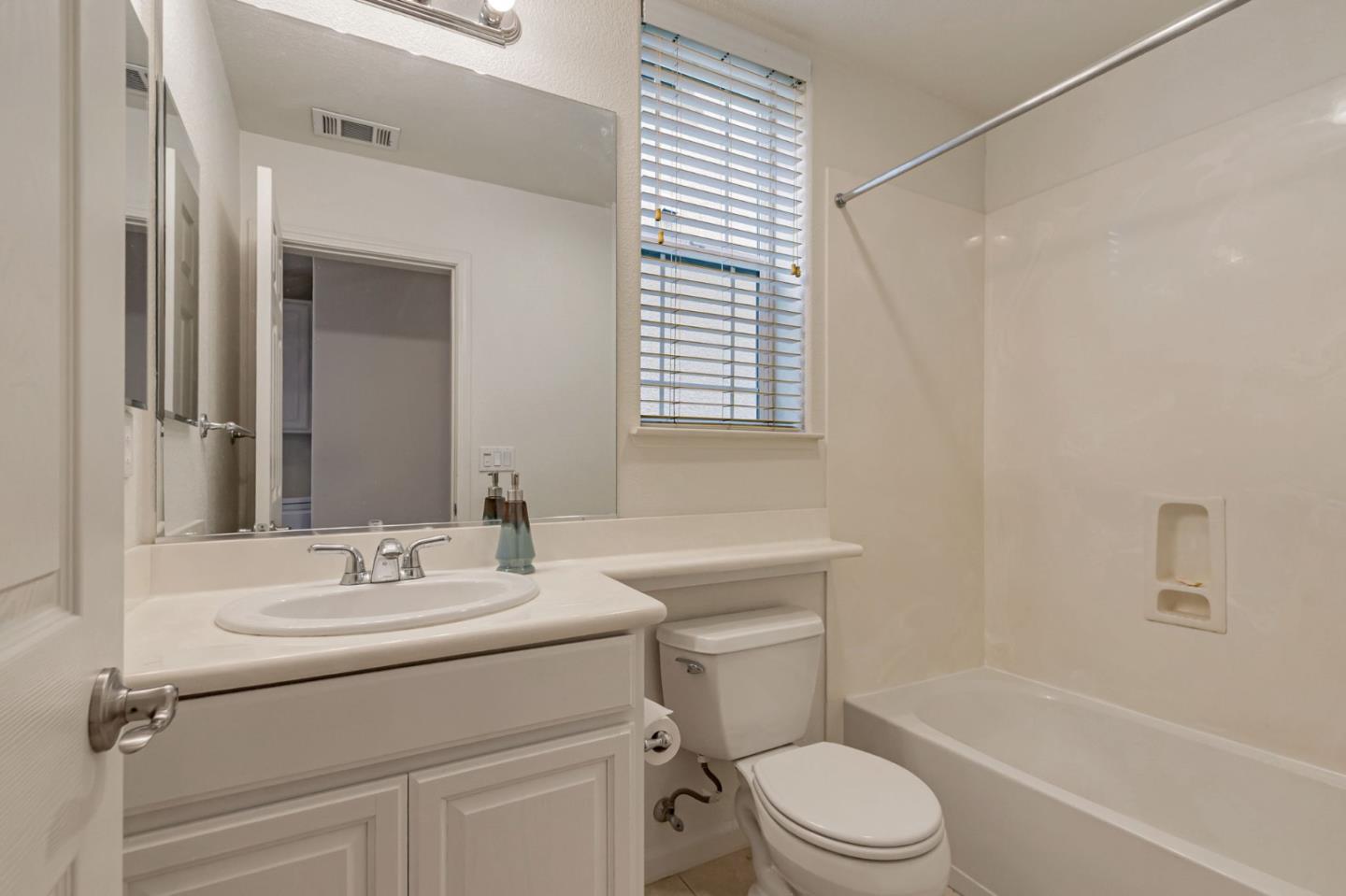 Detail Gallery Image 29 of 44 For 1103 Vida Larga Loop, Milpitas,  CA 95035 - 4 Beds | 3/1 Baths