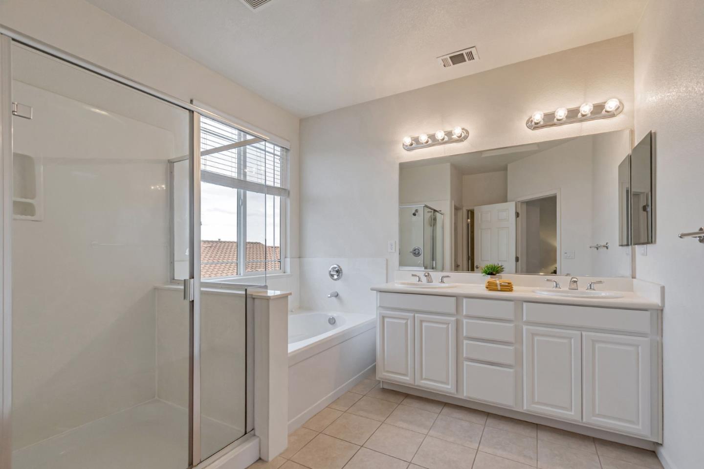 Detail Gallery Image 31 of 44 For 1103 Vida Larga Loop, Milpitas,  CA 95035 - 4 Beds | 3/1 Baths