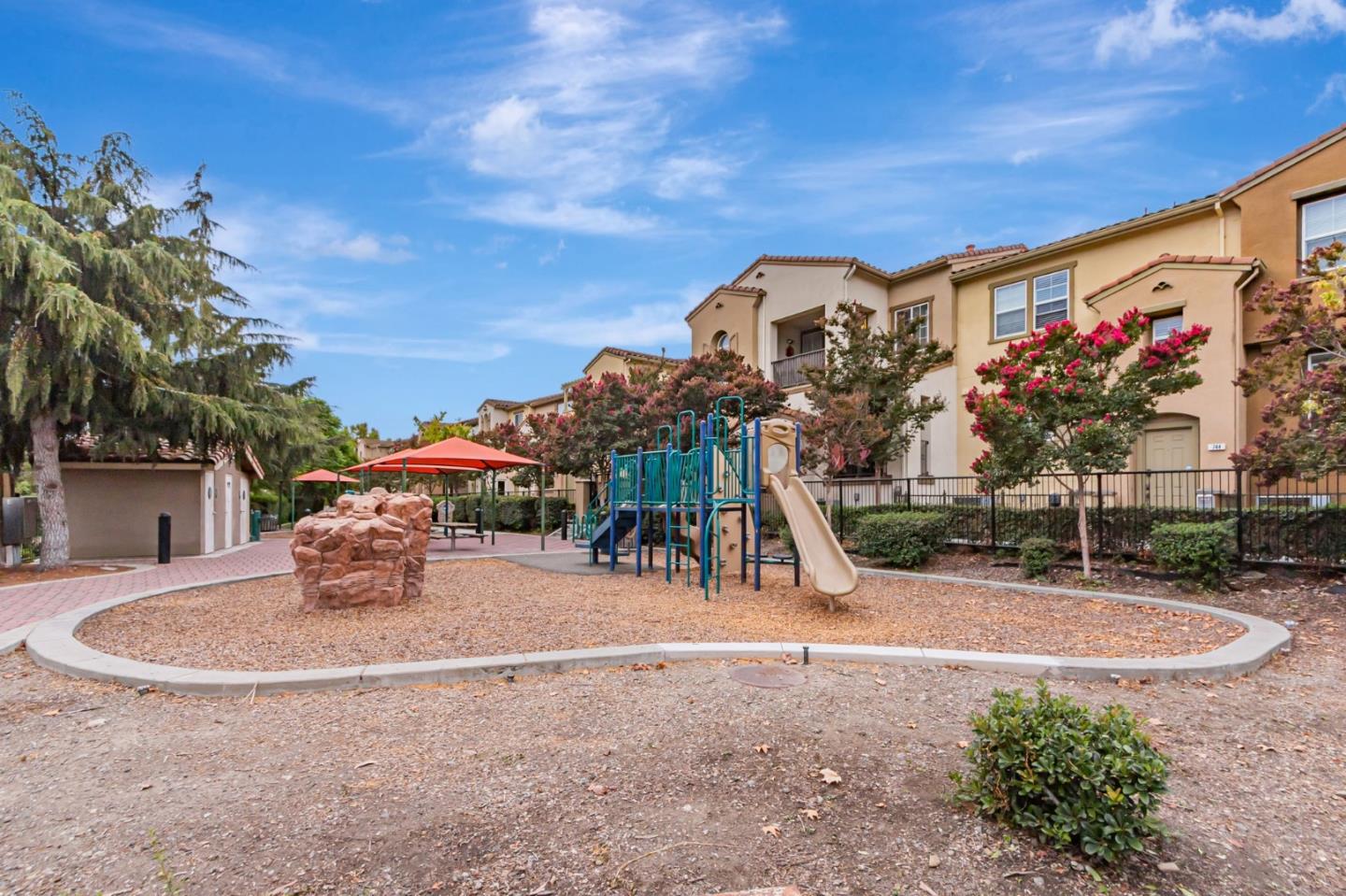 Detail Gallery Image 38 of 44 For 1103 Vida Larga Loop, Milpitas,  CA 95035 - 4 Beds | 3/1 Baths