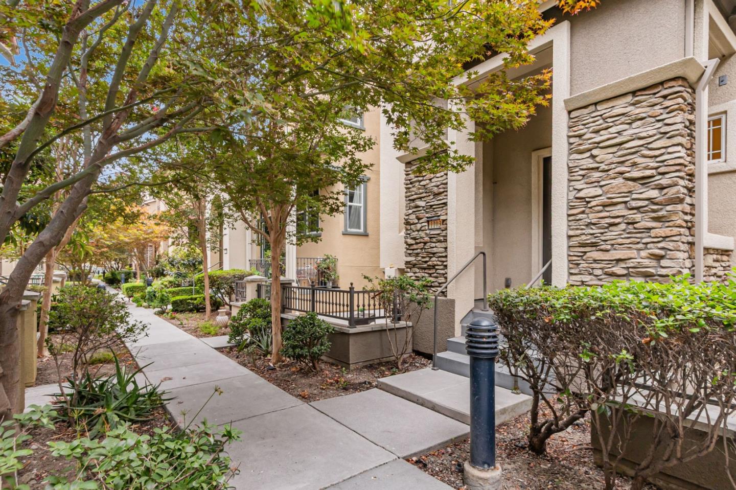 Detail Gallery Image 5 of 44 For 1103 Vida Larga Loop, Milpitas,  CA 95035 - 4 Beds | 3/1 Baths