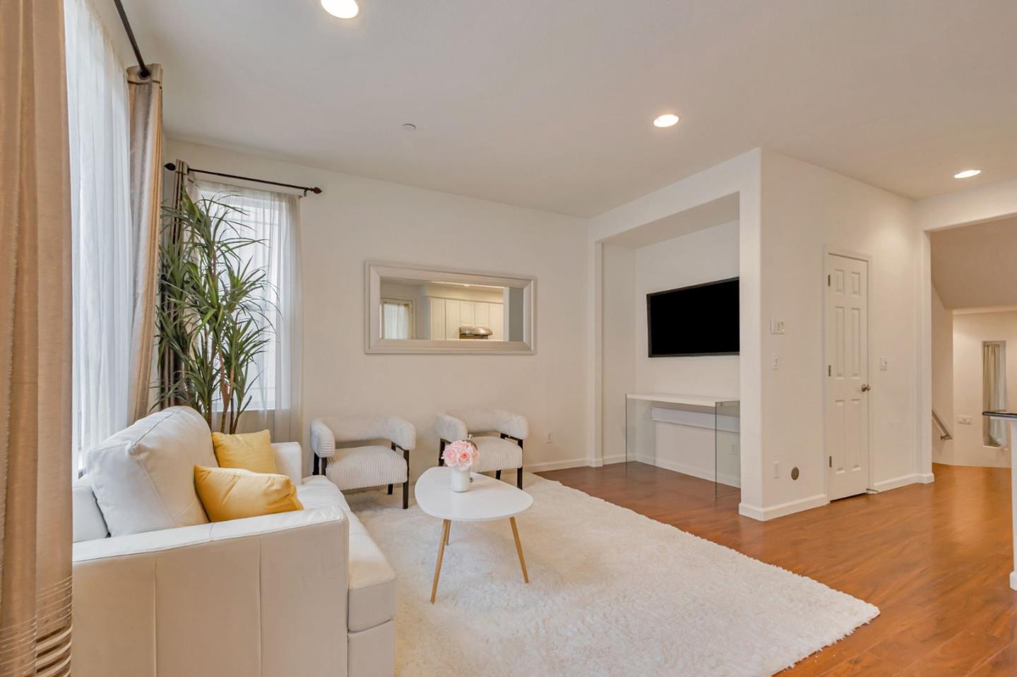 Detail Gallery Image 6 of 44 For 1103 Vida Larga Loop, Milpitas,  CA 95035 - 4 Beds | 3/1 Baths