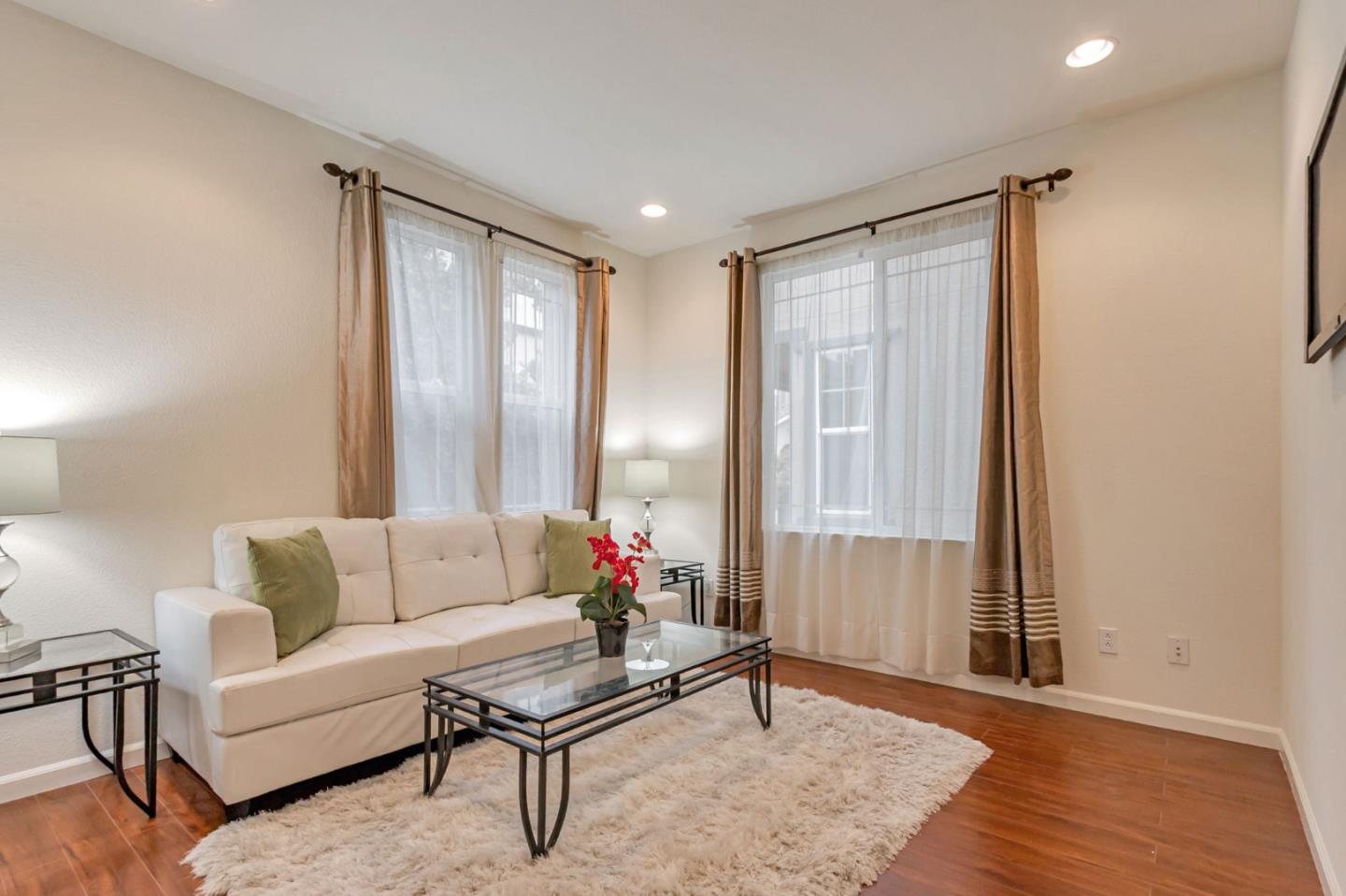 Detail Gallery Image 8 of 44 For 1103 Vida Larga Loop, Milpitas,  CA 95035 - 4 Beds | 3/1 Baths