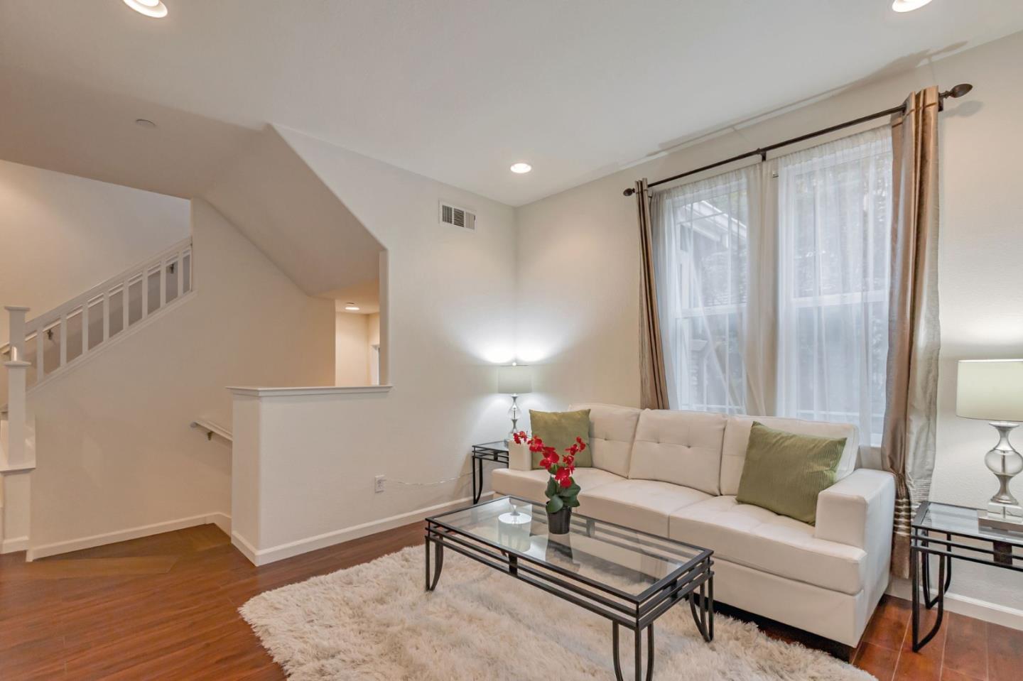 Detail Gallery Image 9 of 44 For 1103 Vida Larga Loop, Milpitas,  CA 95035 - 4 Beds | 3/1 Baths