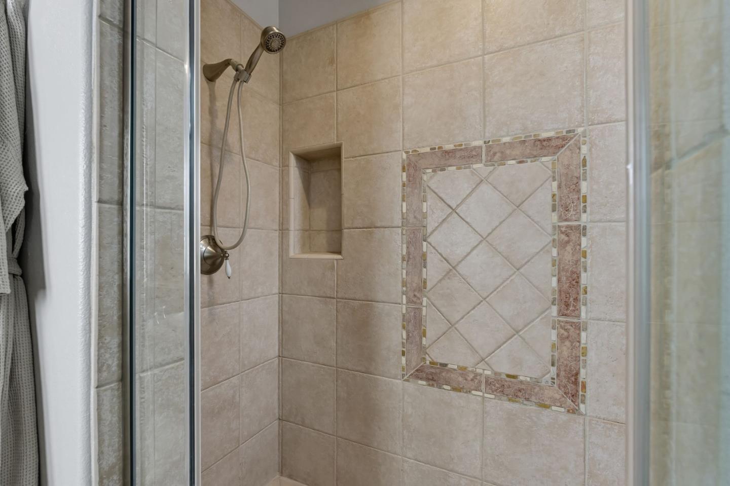 Detail Gallery Image 33 of 55 For 2129 Creekview Dr, Danville,  CA 94506 - 5 Beds | 5 Baths