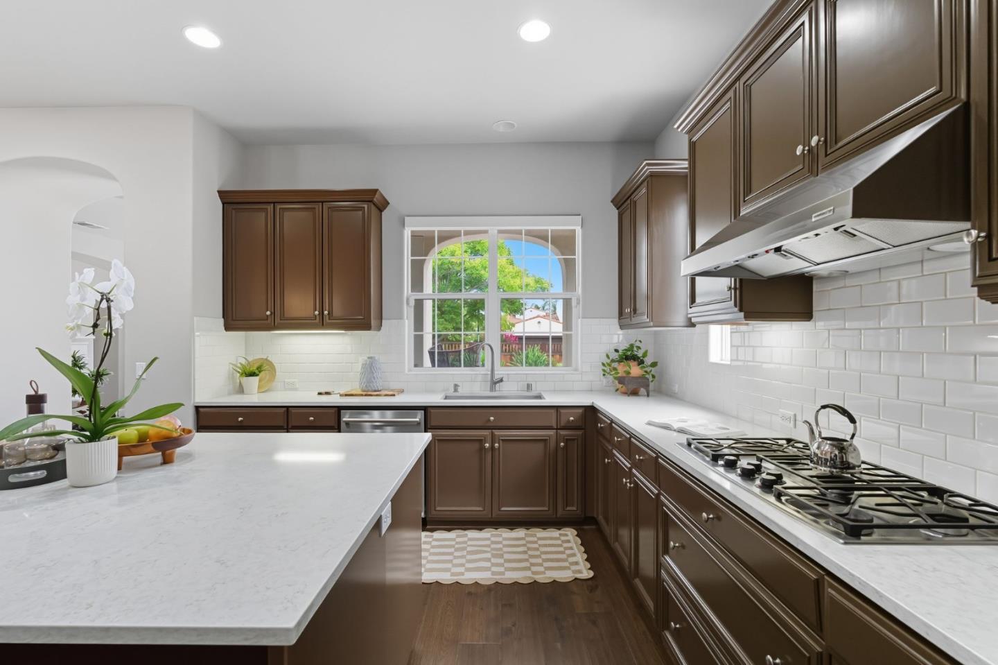 Detail Gallery Image 5 of 55 For 2129 Creekview Dr, Danville,  CA 94506 - 5 Beds | 5 Baths