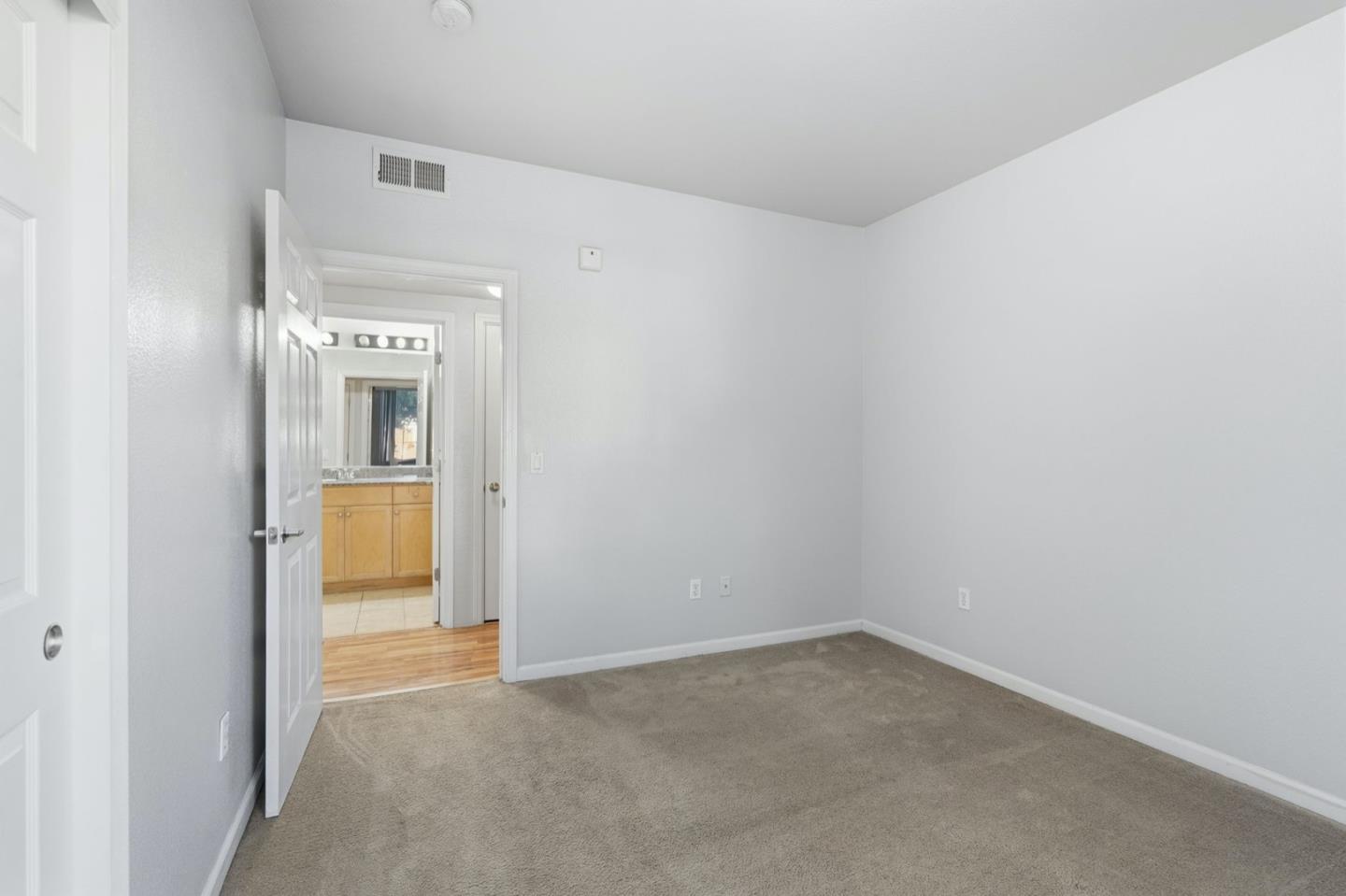 Detail Gallery Image 16 of 37 For 88 N Jackson Ave #127,  San Jose,  CA 95116 - 2 Beds | 2 Baths