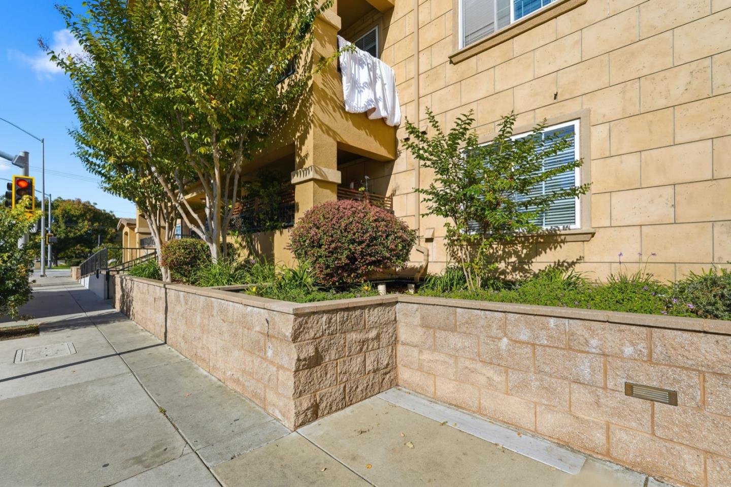 Detail Gallery Image 27 of 37 For 88 N Jackson Ave #127,  San Jose,  CA 95116 - 2 Beds | 2 Baths