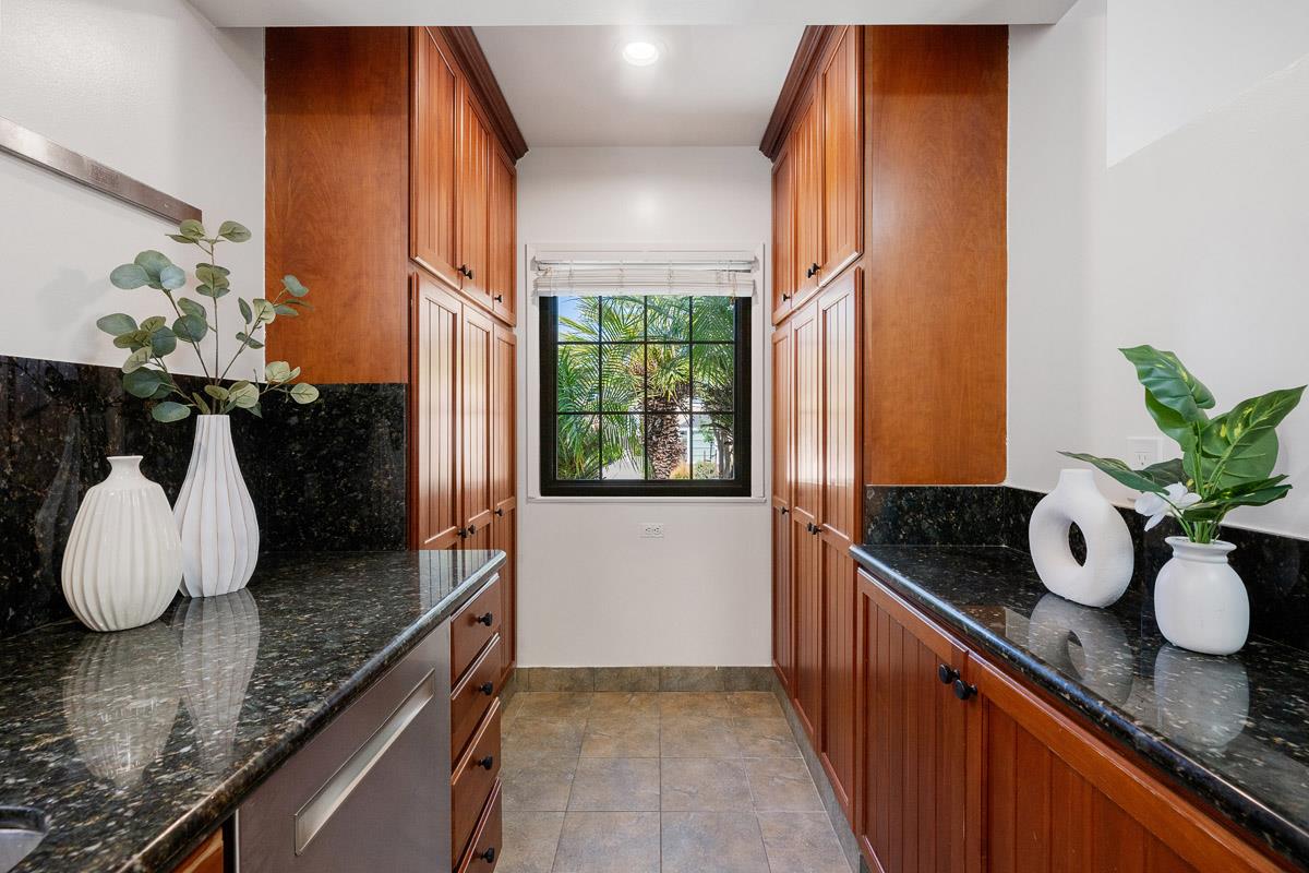 Detail Gallery Image 20 of 60 For 1111 Laguna Ave, Burlingame,  CA 94010 - 6 Beds | 4 Baths