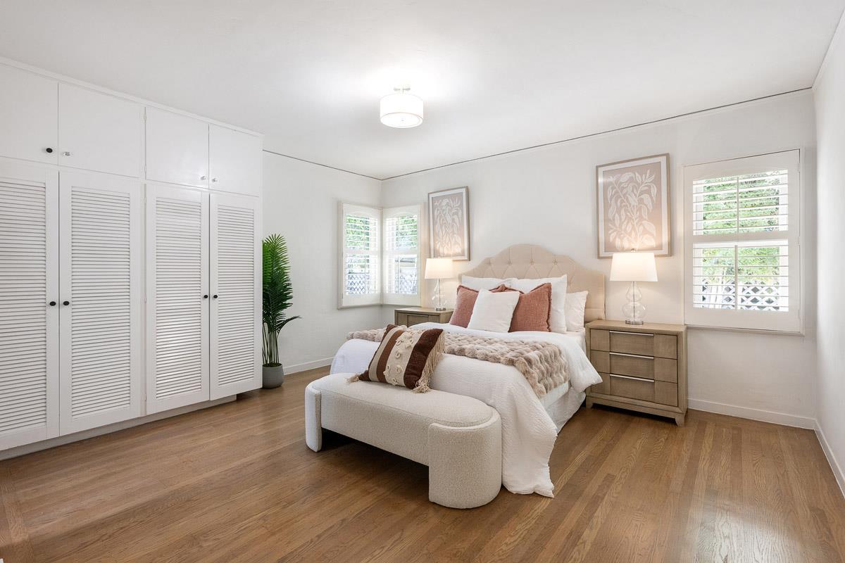 Detail Gallery Image 23 of 60 For 1111 Laguna Ave, Burlingame,  CA 94010 - 6 Beds | 4 Baths