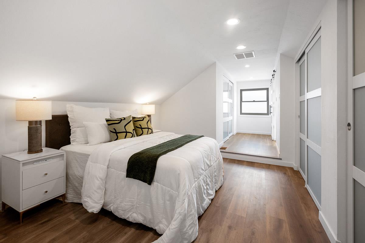 Detail Gallery Image 32 of 60 For 1111 Laguna Ave, Burlingame,  CA 94010 - 6 Beds | 4 Baths