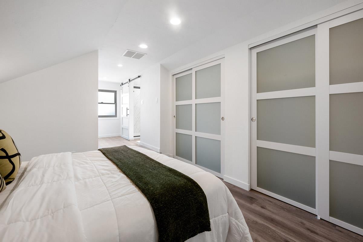 Detail Gallery Image 33 of 60 For 1111 Laguna Ave, Burlingame,  CA 94010 - 6 Beds | 4 Baths