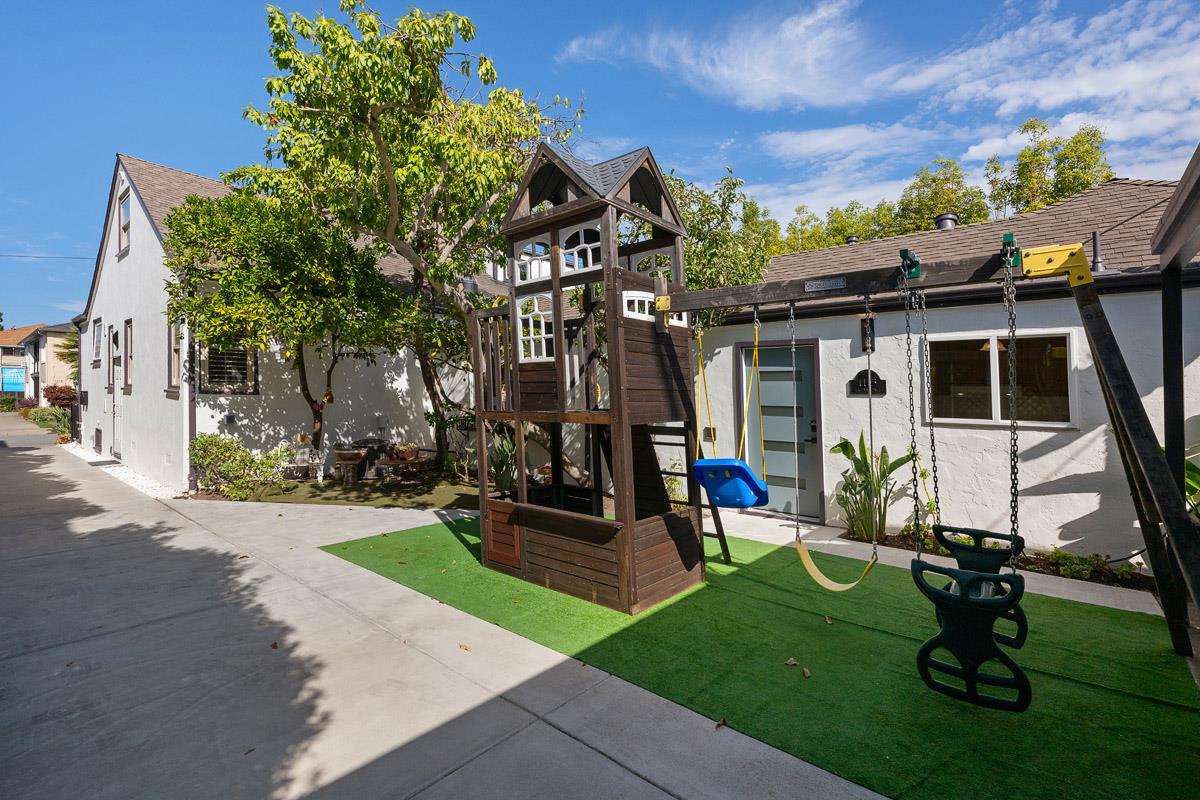 Detail Gallery Image 57 of 60 For 1111 Laguna Ave, Burlingame,  CA 94010 - 6 Beds | 4 Baths