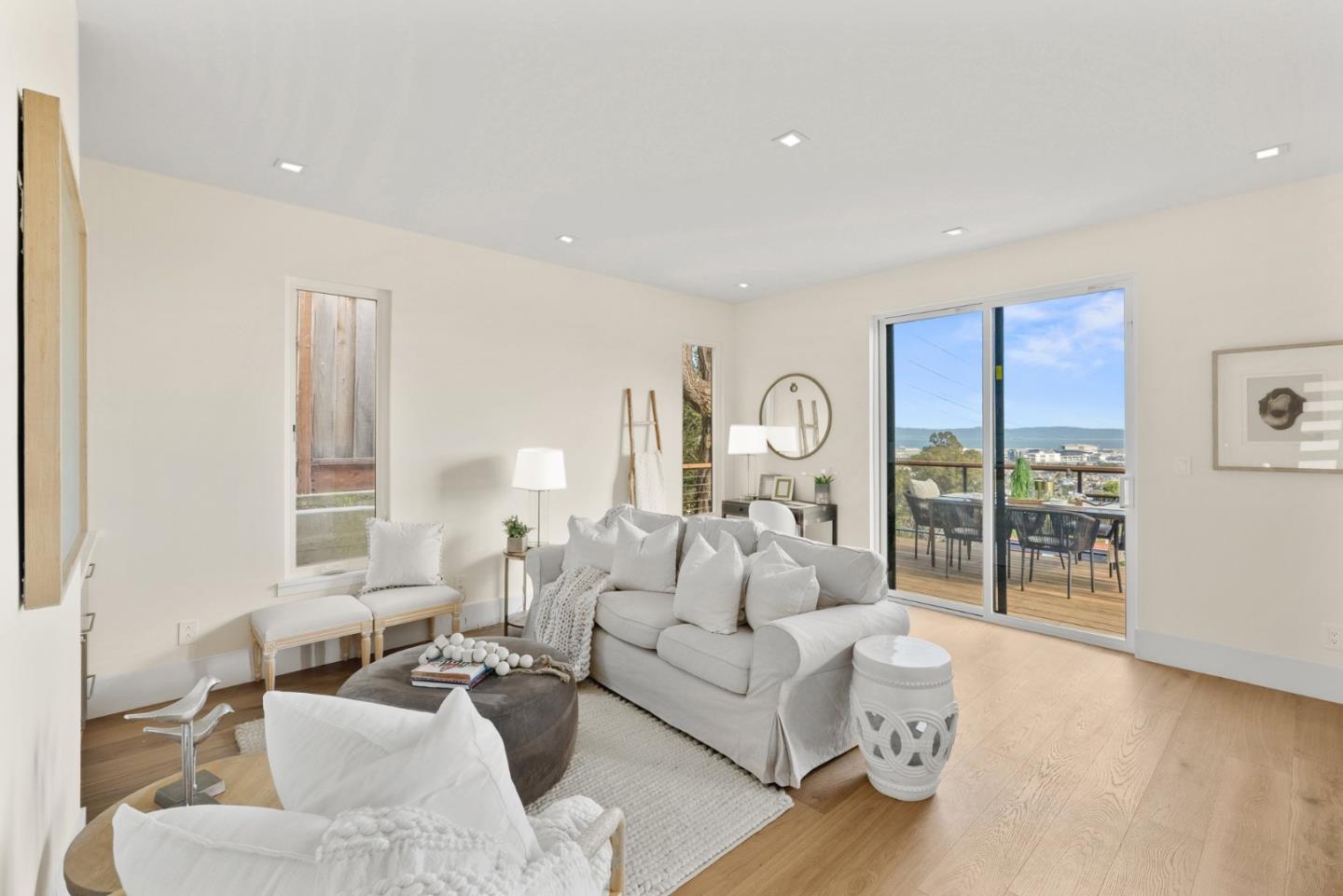 Detail Gallery Image 15 of 36 For 842 Clearfield Dr, Millbrae,  CA 94030 - 4 Beds | 3 Baths