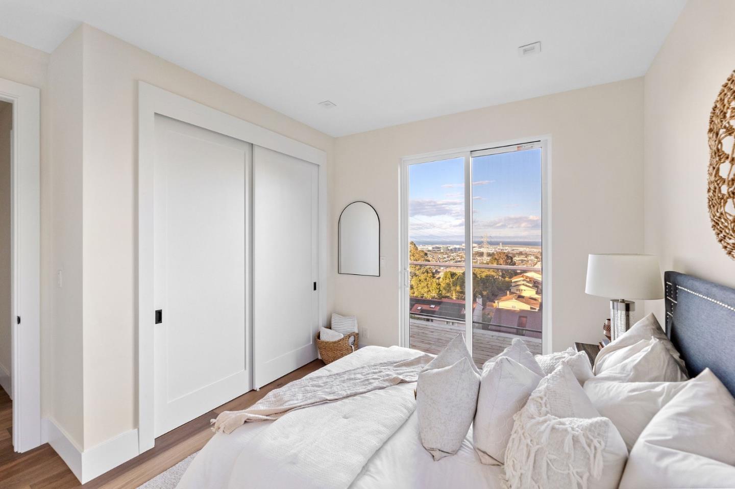 Detail Gallery Image 21 of 36 For 842 Clearfield Dr, Millbrae,  CA 94030 - 4 Beds | 3 Baths