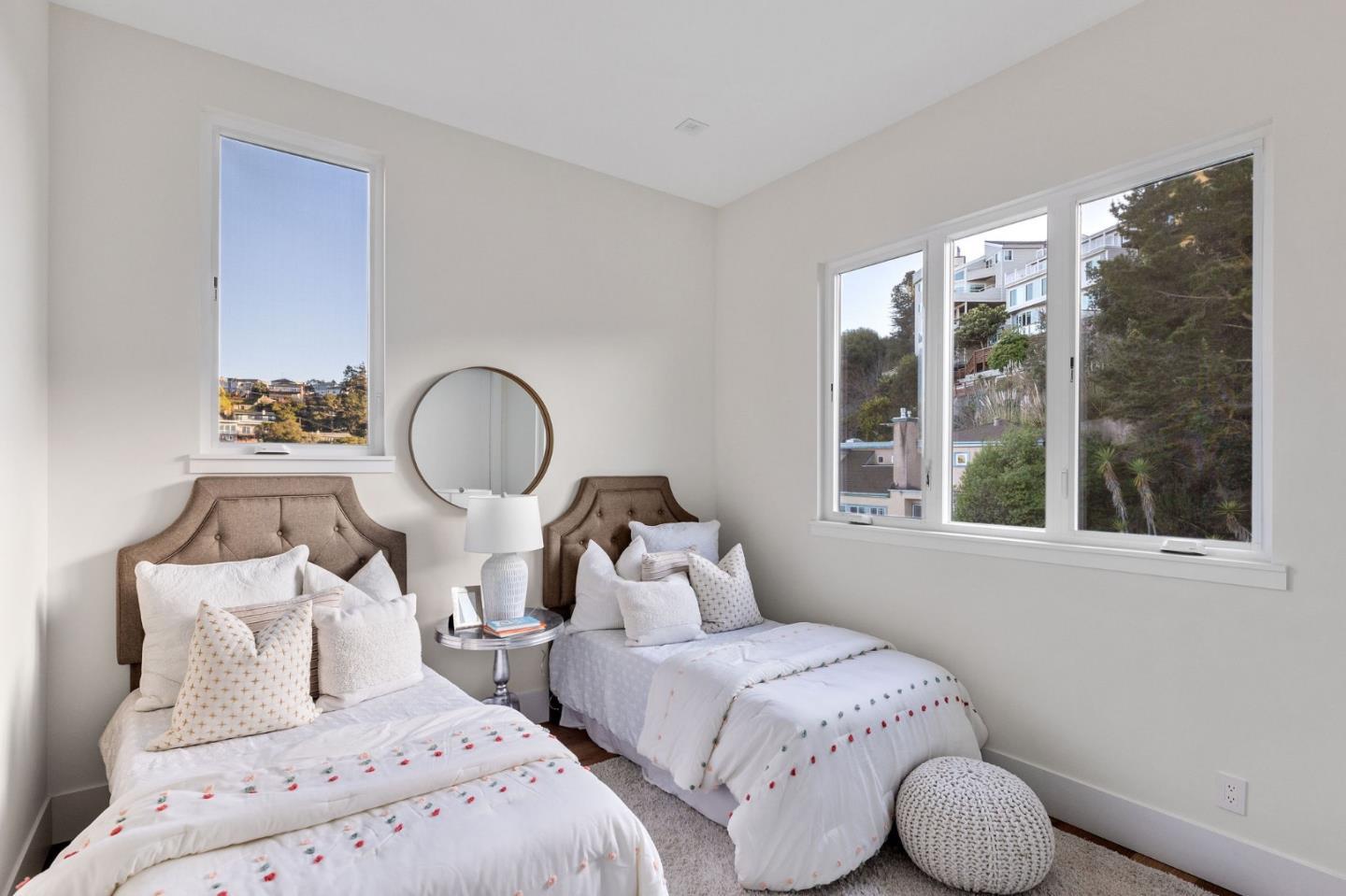 Detail Gallery Image 22 of 36 For 842 Clearfield Dr, Millbrae,  CA 94030 - 4 Beds | 3 Baths