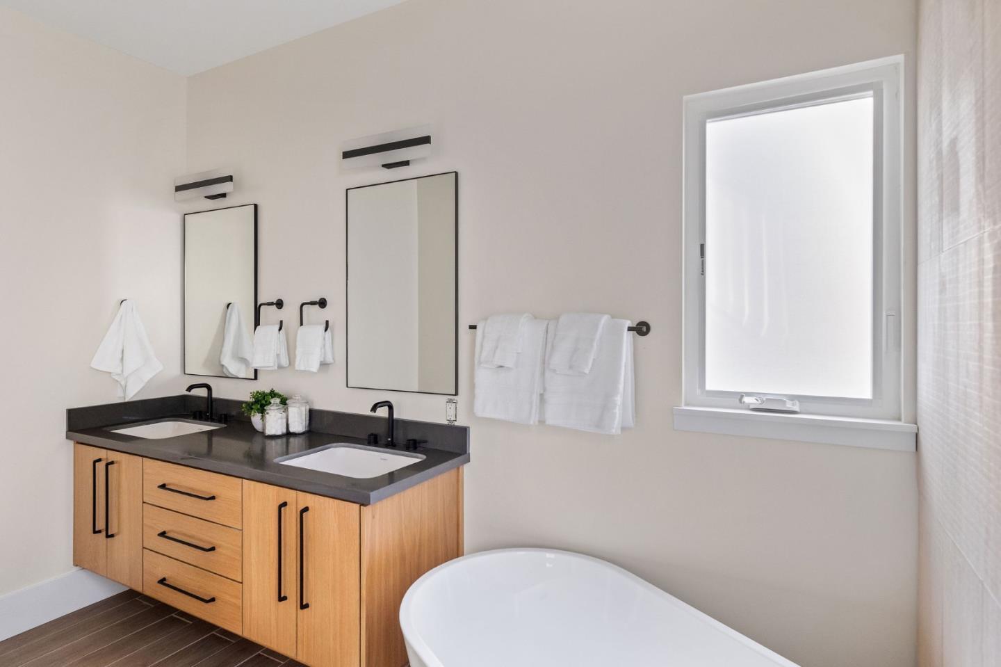 Detail Gallery Image 30 of 36 For 842 Clearfield Dr, Millbrae,  CA 94030 - 4 Beds | 3 Baths