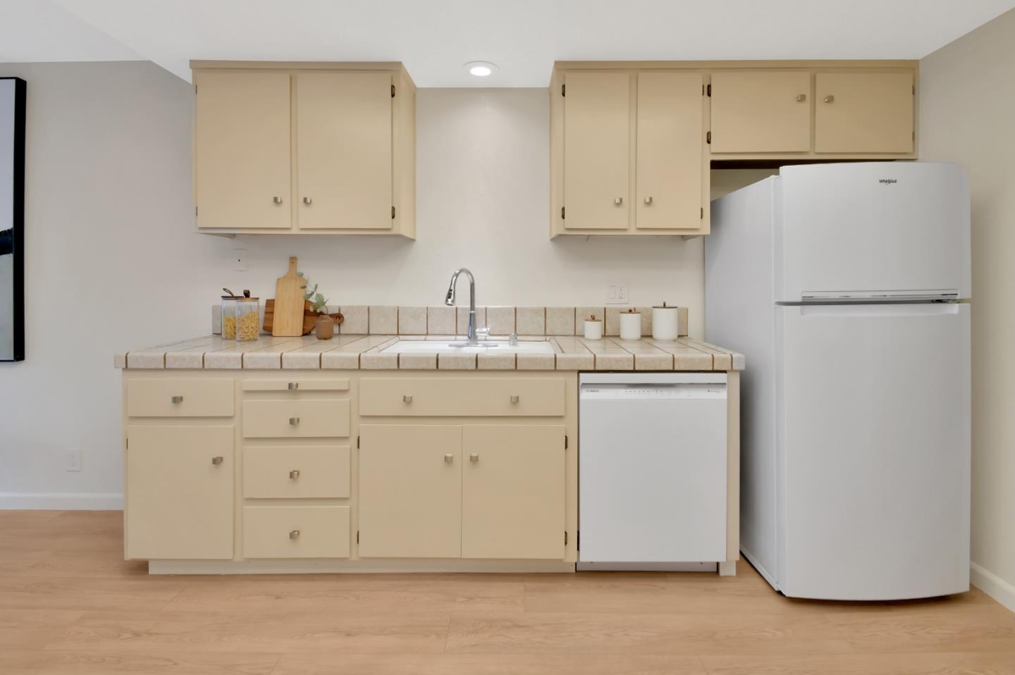 Detail Gallery Image 15 of 69 For 7392 Tulare Hill Dr, San Jose,  CA 95139 - 3 Beds | 2/1 Baths