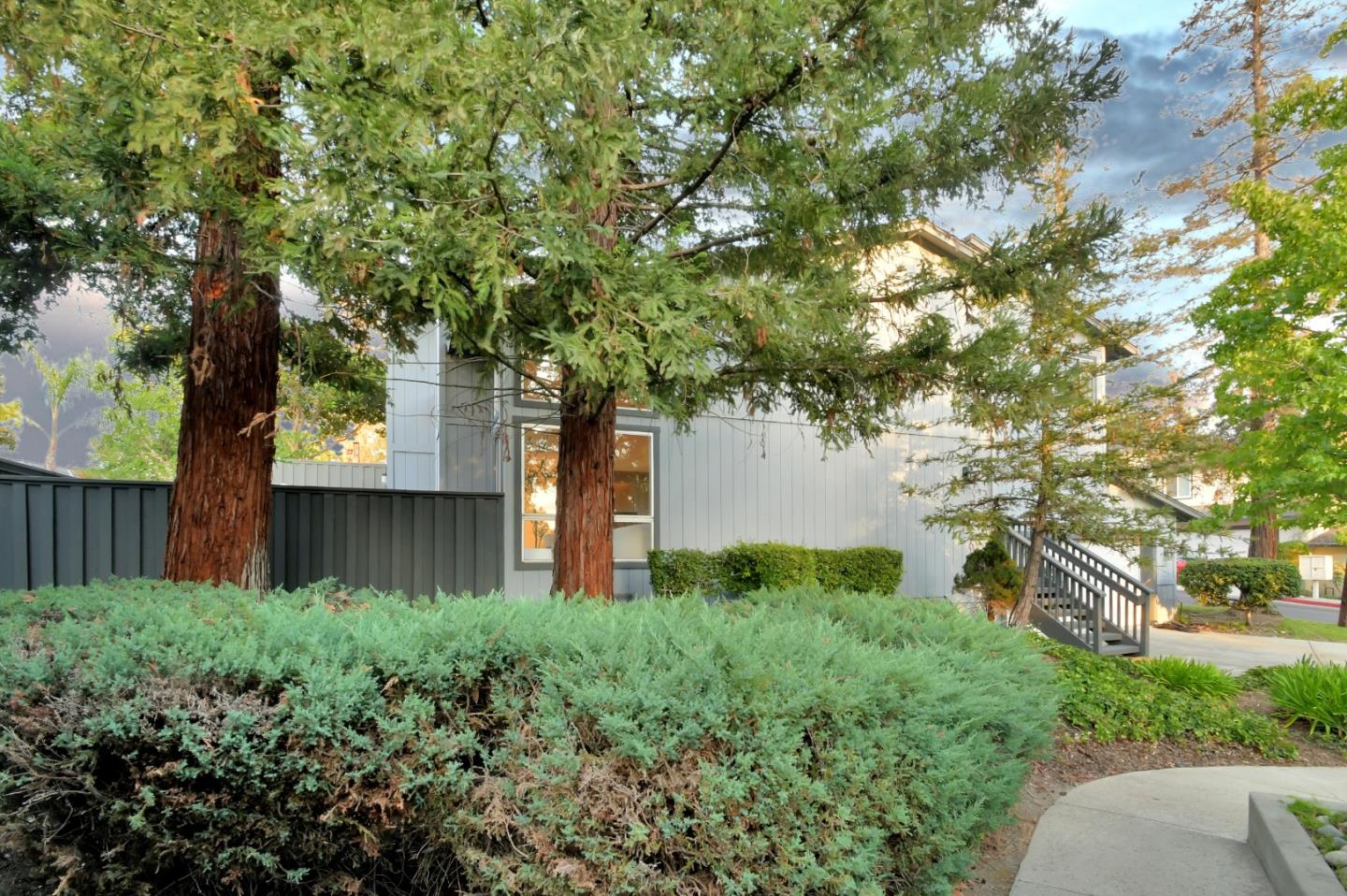 Detail Gallery Image 4 of 69 For 7392 Tulare Hill Dr, San Jose,  CA 95139 - 3 Beds | 2/1 Baths