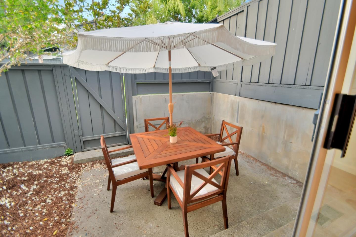 Detail Gallery Image 44 of 69 For 7392 Tulare Hill Dr, San Jose,  CA 95139 - 3 Beds | 2/1 Baths