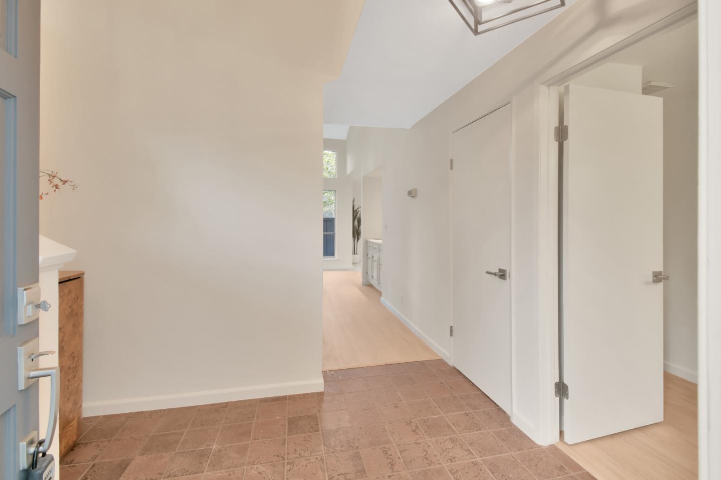 Detail Gallery Image 7 of 69 For 7392 Tulare Hill Dr, San Jose,  CA 95139 - 3 Beds | 2/1 Baths