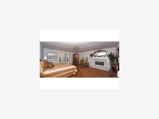 Detail Gallery Image 6 of 8 For 198 Cypress Point Rd, Half Moon Bay,  CA 94019 - 4 Beds | 3/1 Baths