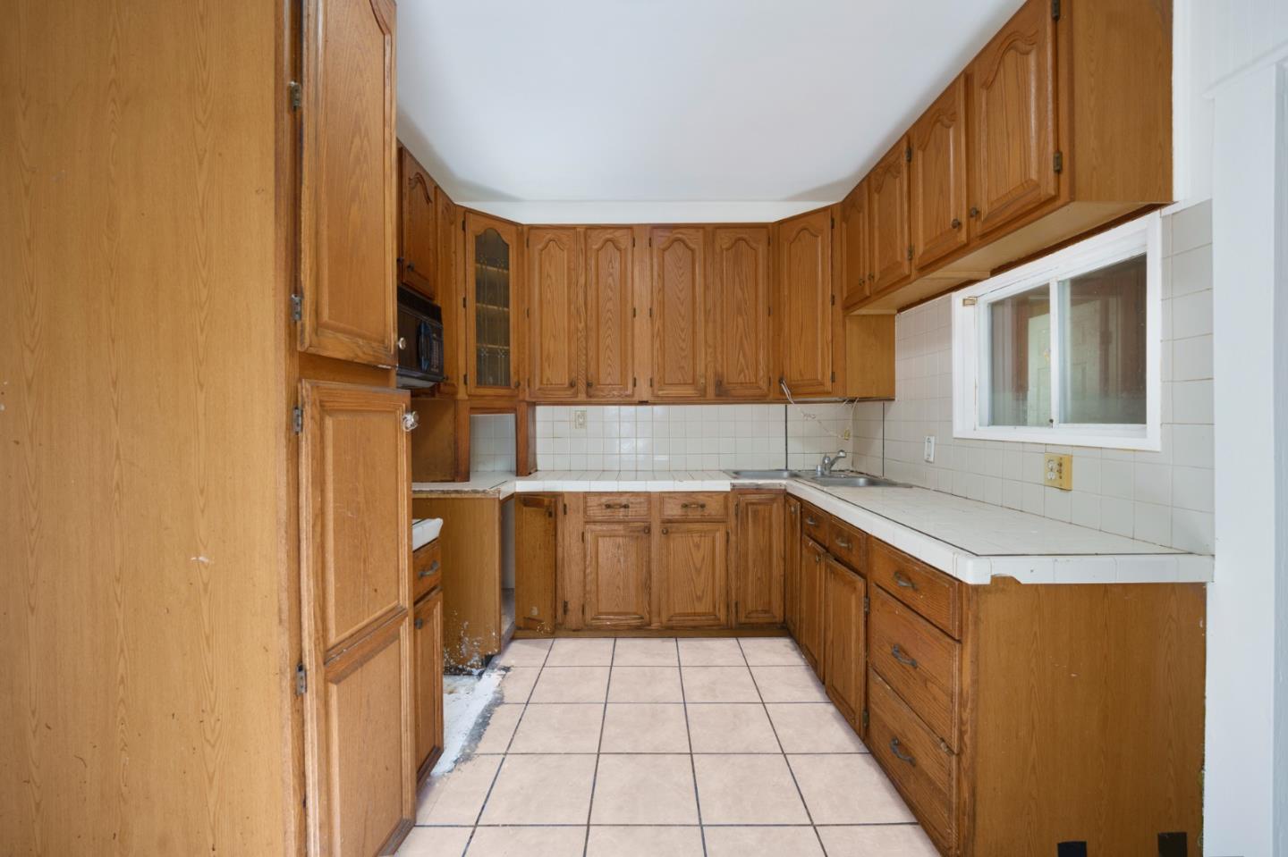 Detail Gallery Image 17 of 32 For 674 S 5th St, San Jose,  CA 95112 - 3 Beds | 3/1 Baths