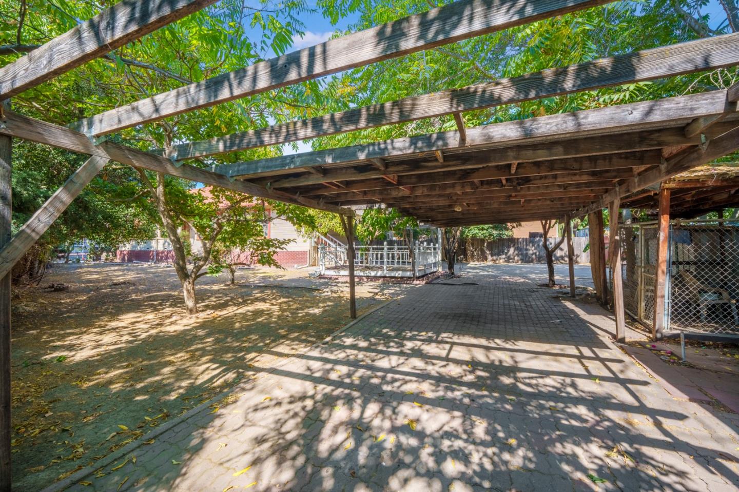 Detail Gallery Image 27 of 32 For 674 S 5th St, San Jose,  CA 95112 - 3 Beds | 3/1 Baths