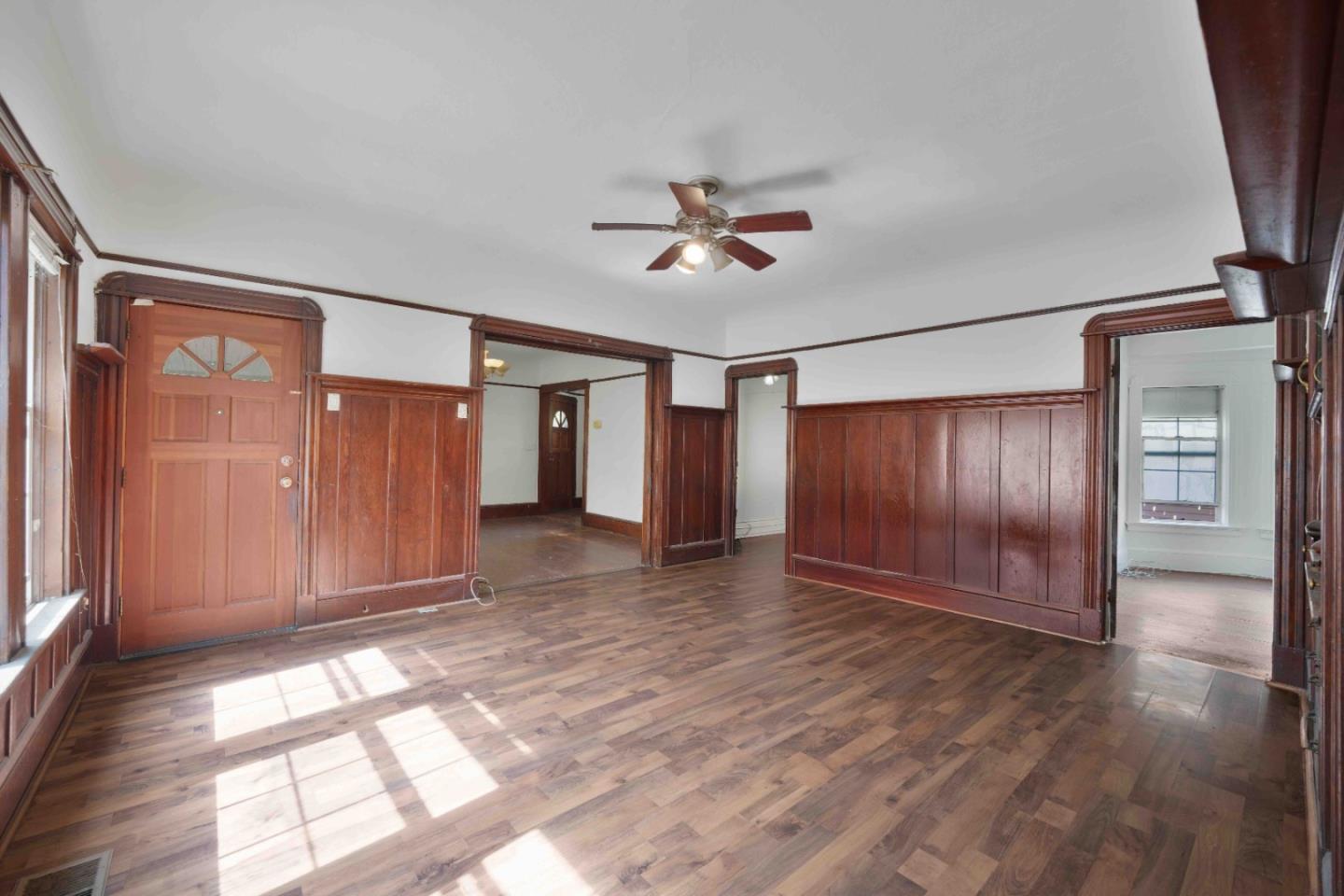 Detail Gallery Image 5 of 32 For 674 S 5th St, San Jose,  CA 95112 - 3 Beds | 3/1 Baths