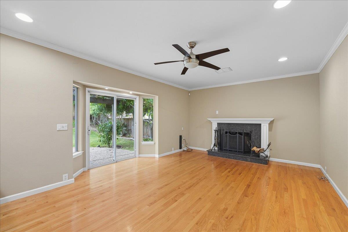 Detail Gallery Image 10 of 30 For 7025 Bret Harte Dr, San Jose,  CA 95120 - 4 Beds | 2 Baths