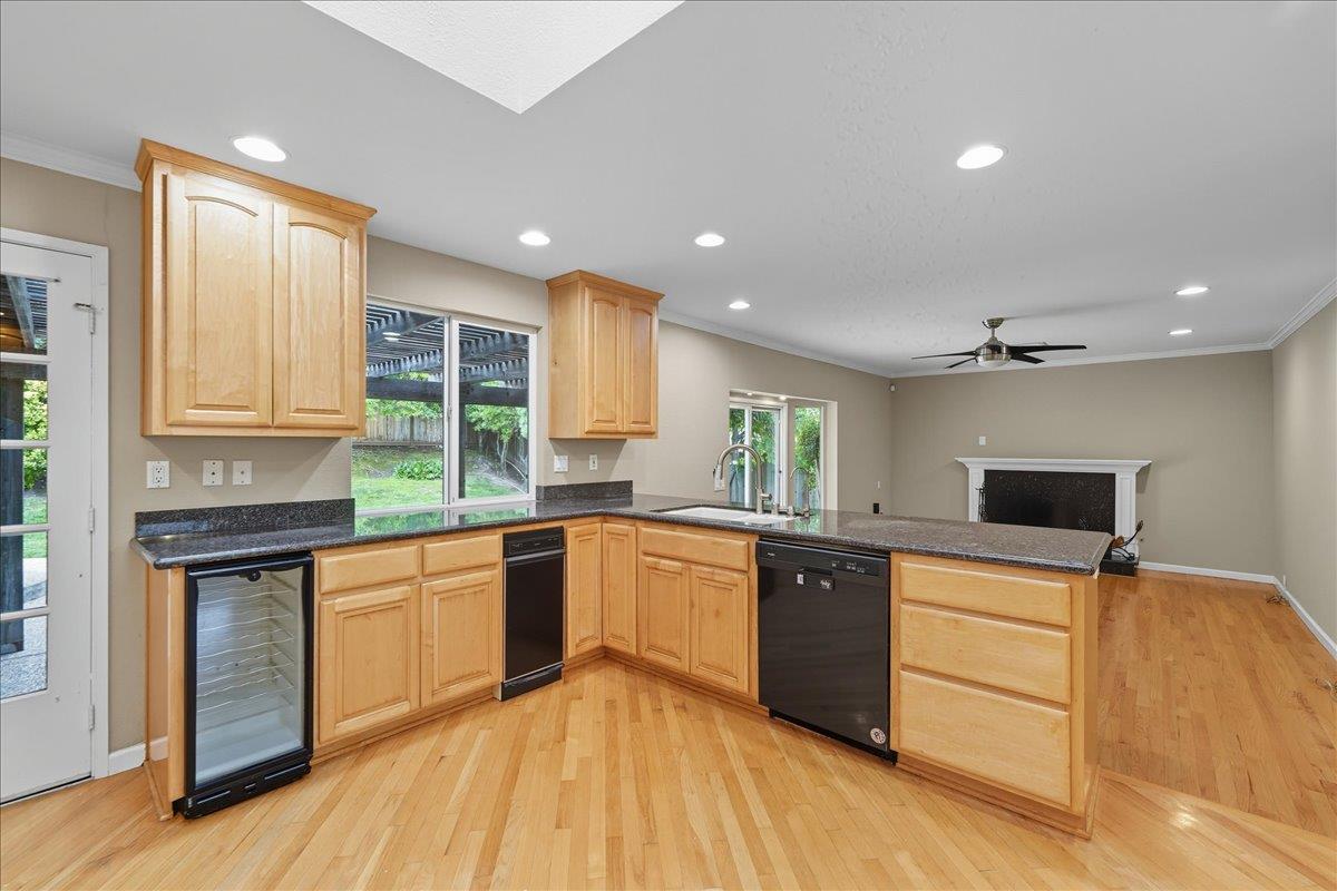 Detail Gallery Image 6 of 30 For 7025 Bret Harte Dr, San Jose,  CA 95120 - 4 Beds | 2 Baths