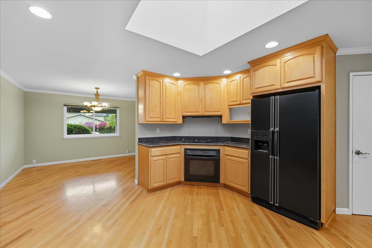 Detail Gallery Image 7 of 30 For 7025 Bret Harte Dr, San Jose,  CA 95120 - 4 Beds | 2 Baths