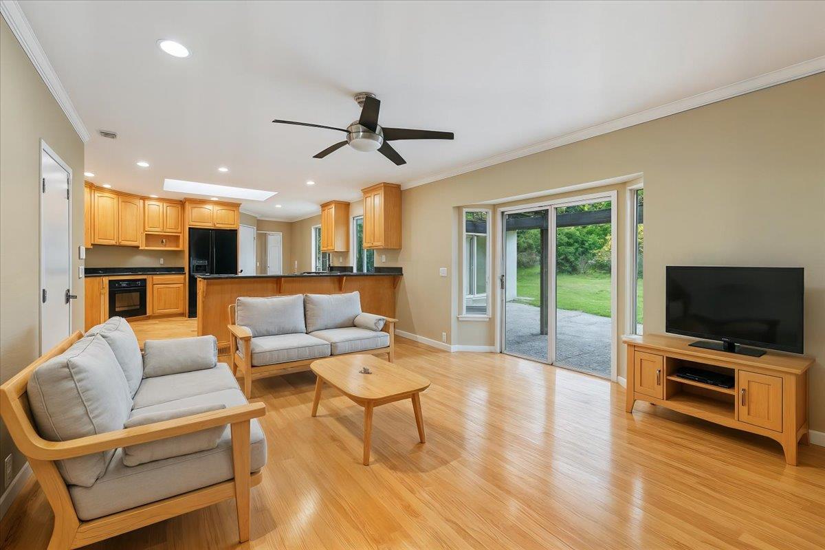 Detail Gallery Image 9 of 30 For 7025 Bret Harte Dr, San Jose,  CA 95120 - 4 Beds | 2 Baths