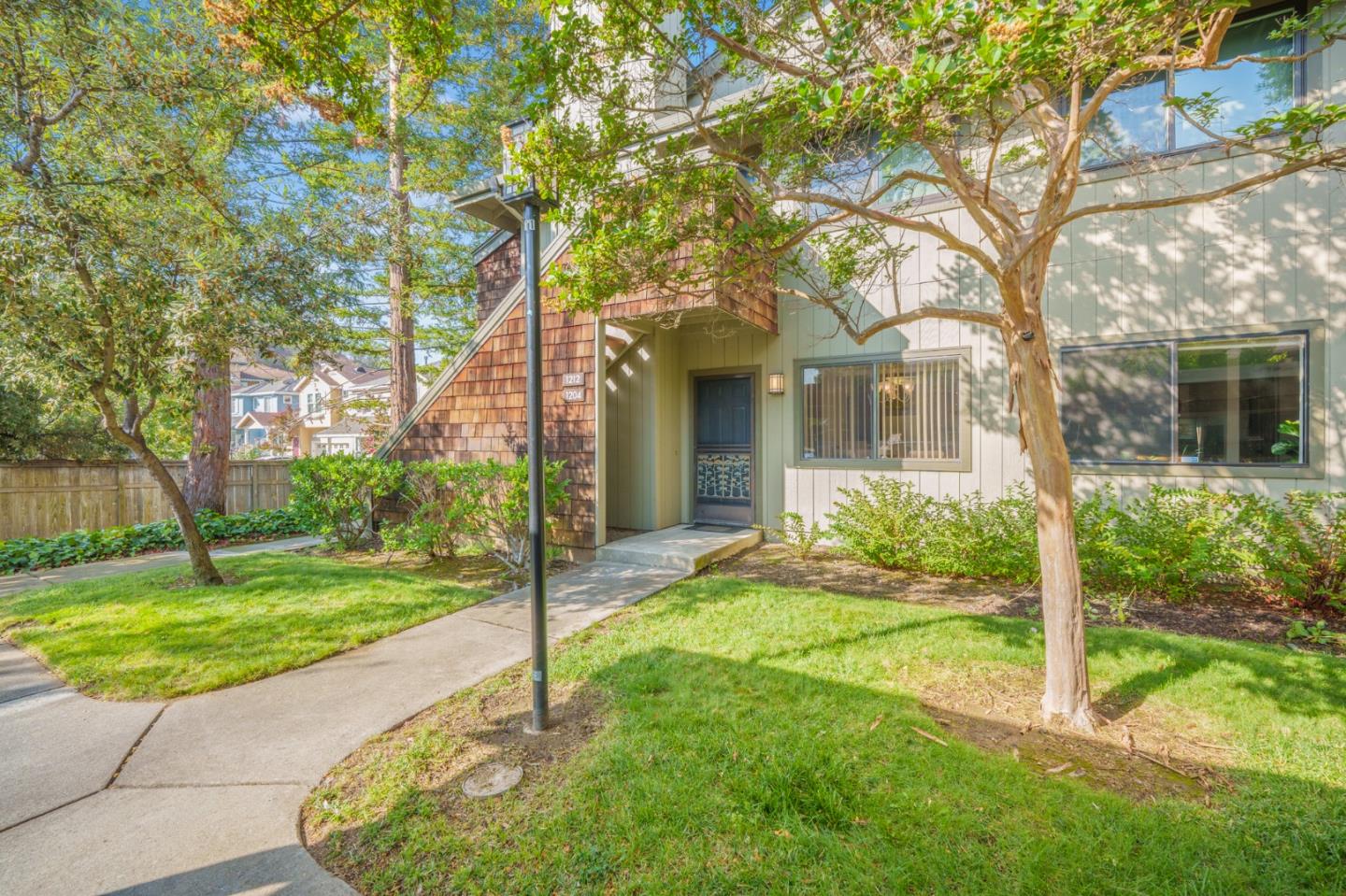 Detail Gallery Image 20 of 26 For 1204 La Terrace Cir, San Jose,  CA 95123 - 2 Beds | 1 Baths