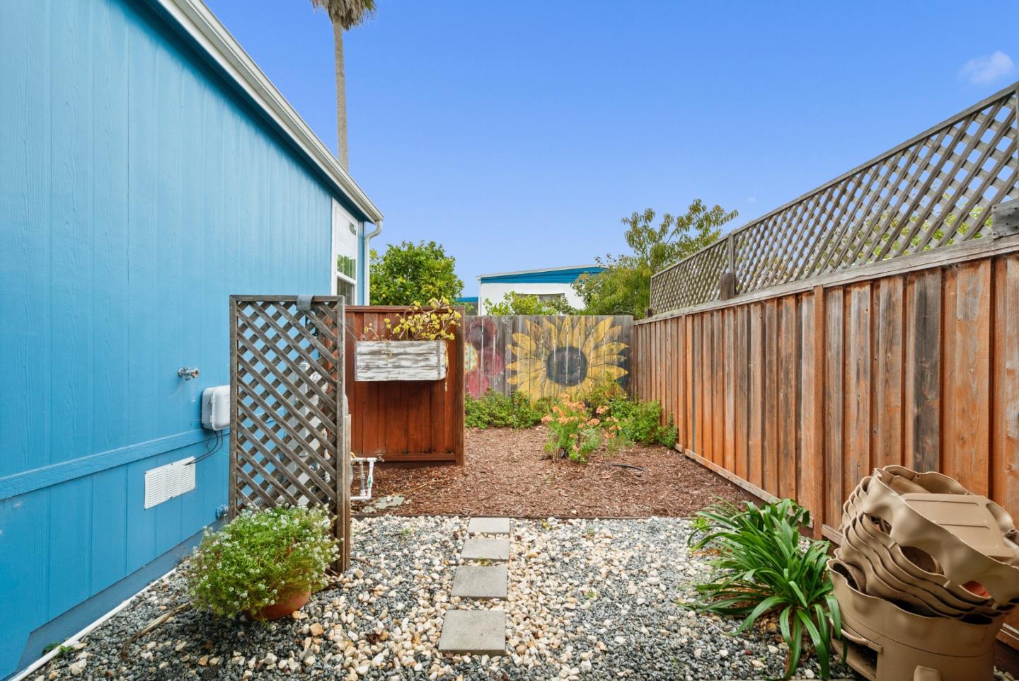 Detail Gallery Image 37 of 55 For 2395 Delaware Ave #88,  Santa Cruz,  CA 95060 - 3 Beds | 2 Baths