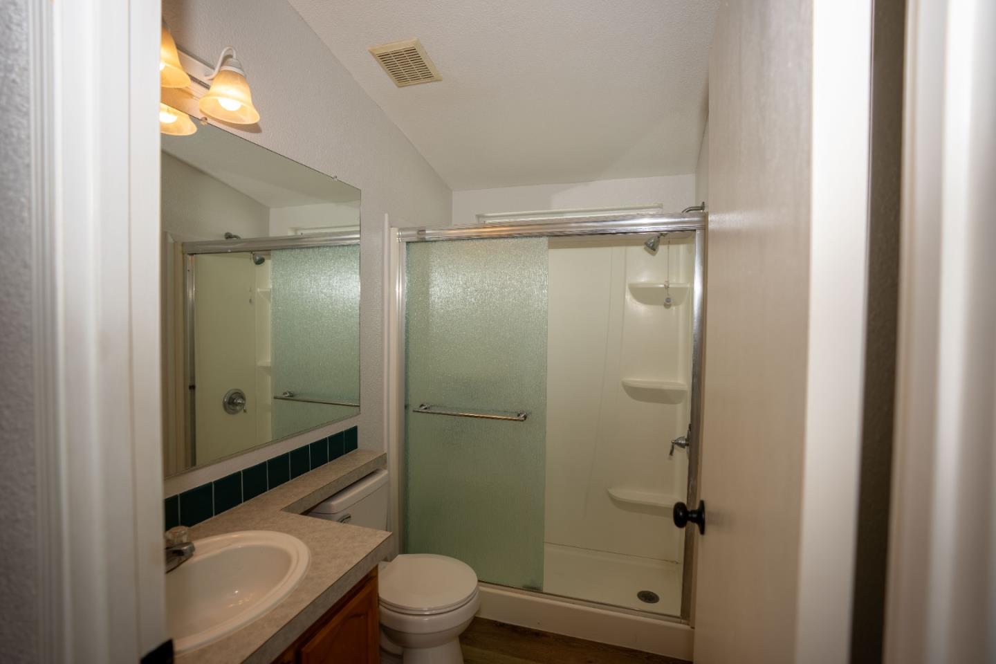Detail Gallery Image 14 of 18 For 20 Russell Rd #133,  Salinas,  CA 93906 - 3 Beds | 2 Baths