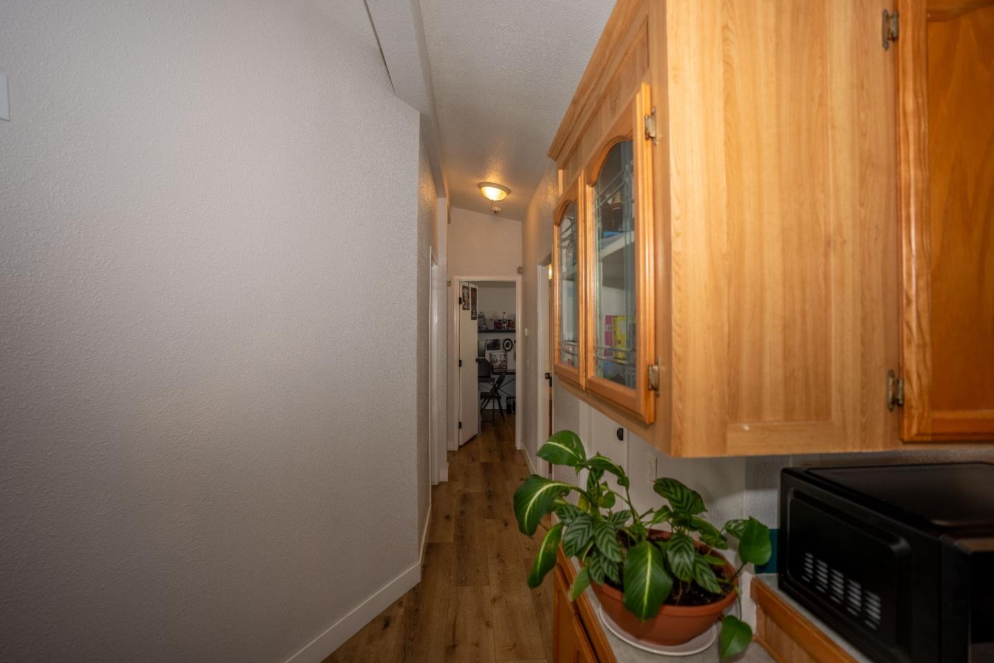 Detail Gallery Image 6 of 18 For 20 Russell Rd #133,  Salinas,  CA 93906 - 3 Beds | 2 Baths