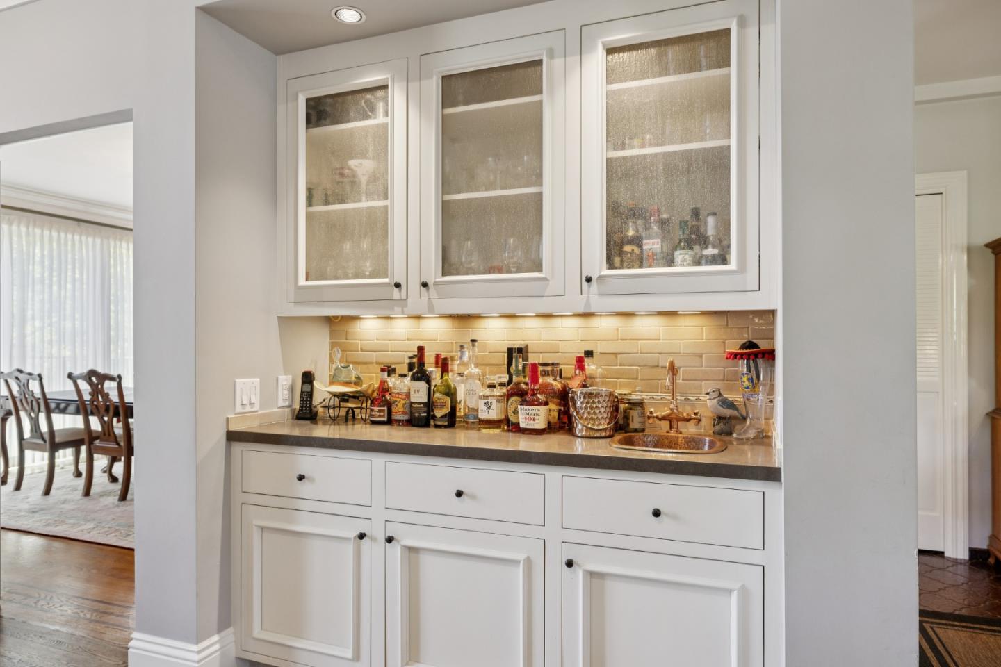 Detail Gallery Image 21 of 58 For 2301 Easton Dr, Burlingame,  CA 94010 - 3 Beds | 4 Baths