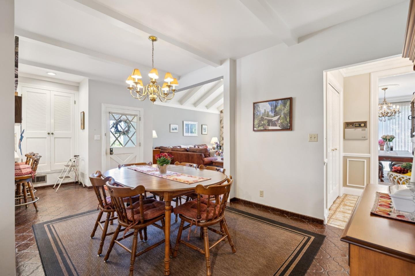 Detail Gallery Image 24 of 58 For 2301 Easton Dr, Burlingame,  CA 94010 - 3 Beds | 4 Baths