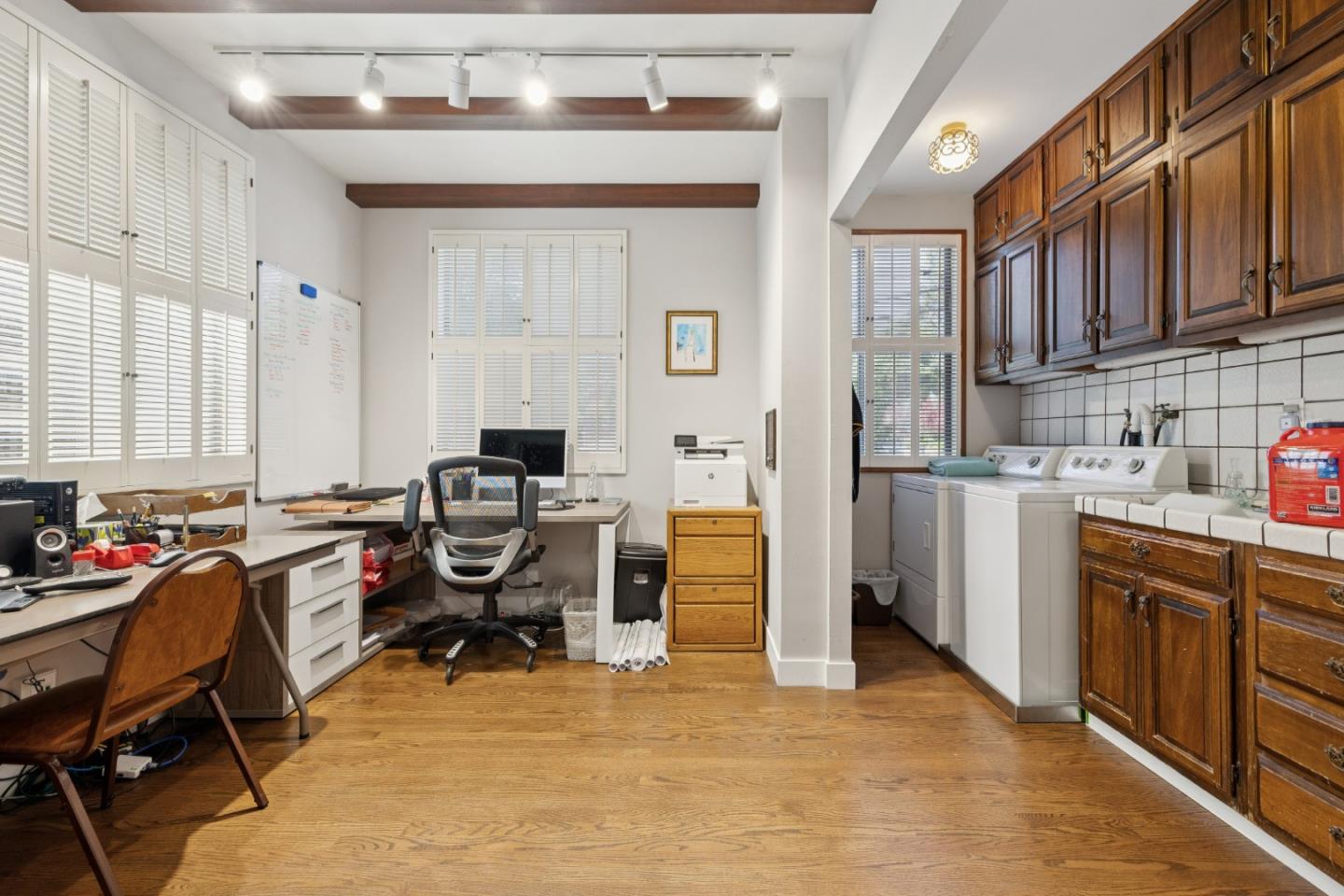 Detail Gallery Image 33 of 58 For 2301 Easton Dr, Burlingame,  CA 94010 - 3 Beds | 4 Baths