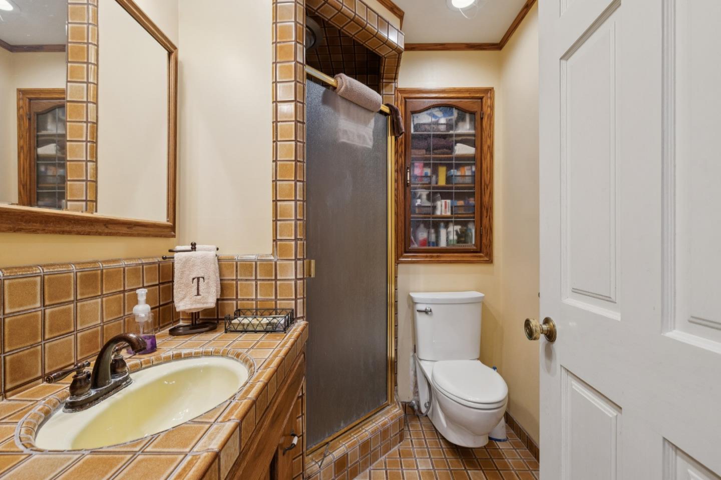 Detail Gallery Image 35 of 58 For 2301 Easton Dr, Burlingame,  CA 94010 - 3 Beds | 4 Baths