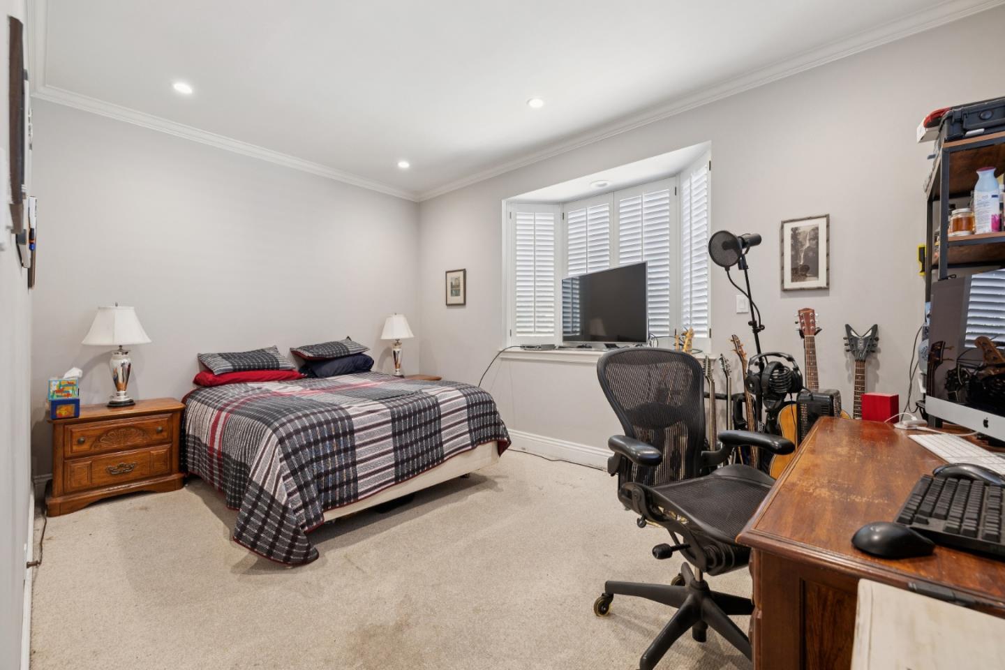 Detail Gallery Image 38 of 58 For 2301 Easton Dr, Burlingame,  CA 94010 - 3 Beds | 4 Baths