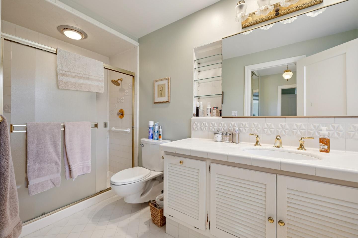 Detail Gallery Image 45 of 58 For 2301 Easton Dr, Burlingame,  CA 94010 - 3 Beds | 4 Baths