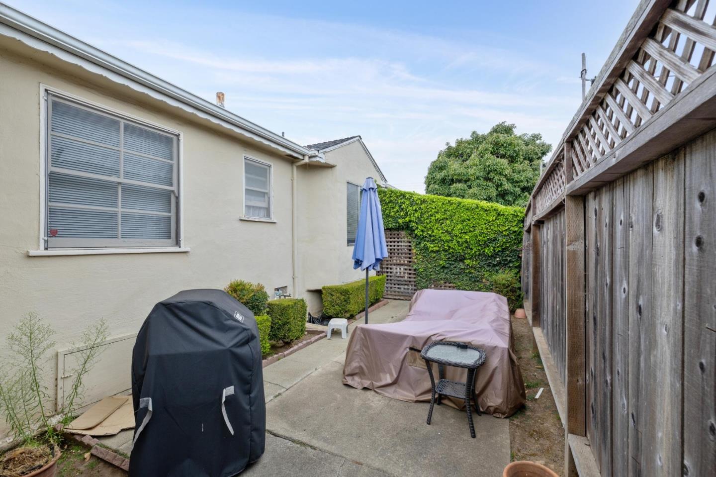 Detail Gallery Image 12 of 13 For 933 S B St, San Mateo,  CA 94401 - 4 Beds | 2 Baths